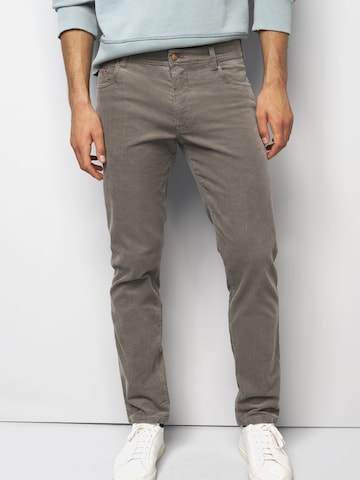 MEYER Regular Chino trousers in Brown: front