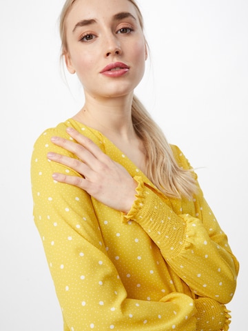 VILA - Blusa em amarelo