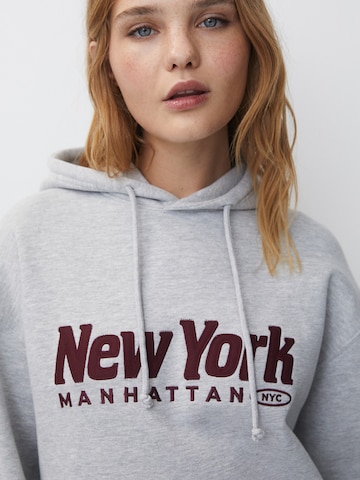 Pull&Bear Sweatshirt i grå