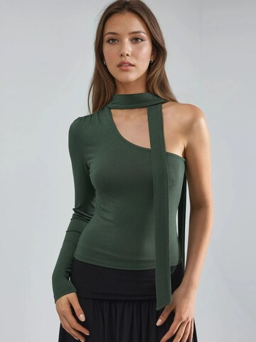 Busem Shirt in Green: front