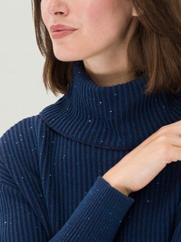 zero Pullover in Blau