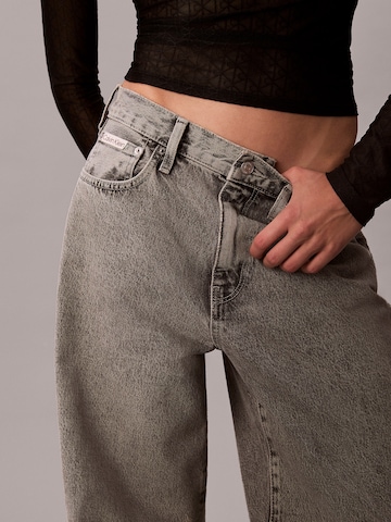 Calvin Klein Jeans Wide Leg Jeans in Grau