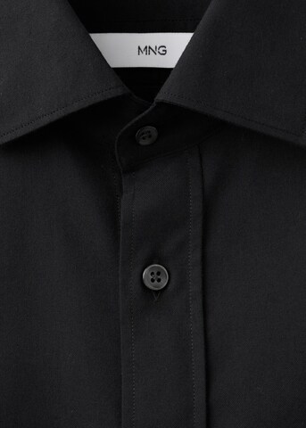 MANGO MAN Slim Fit Hemd 'Perseo' in Schwarz