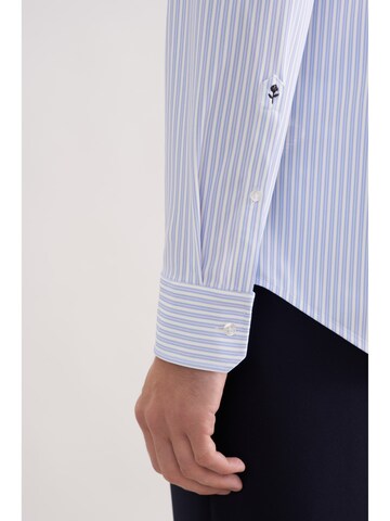 Coupe slim Chemise business 'Schwarze Rose' SEIDENSTICKER en bleu