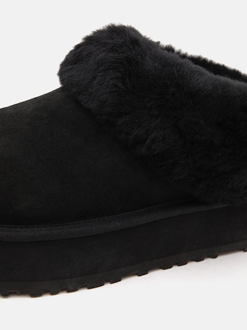 UGG Kozačky 'Tazzelle' – černá