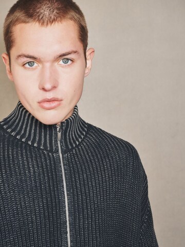 Next Strickjacke 'Edit' in Schwarz