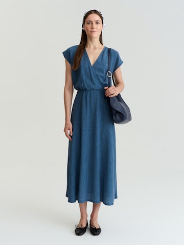 TATUUM - Vestido em azul: frente