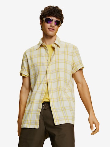 ESPRIT Regular fit Button Up Shirt in Yellow: front