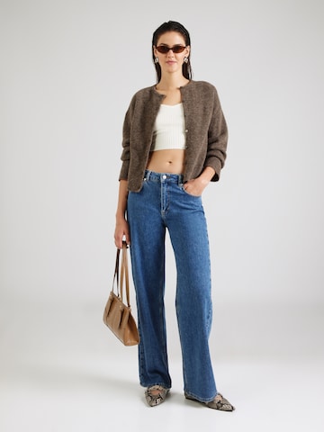 Cardigan & Other Stories en marron