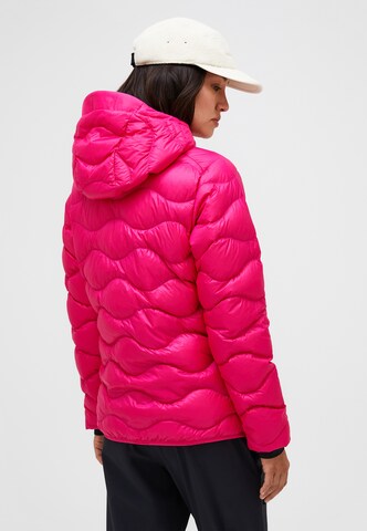 PEAK PERFORMANCE Between-season jacket in Pink