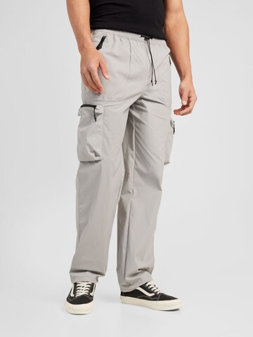 ELLESSE - regular Pantalón cargo 'Squadron' en gris: frente