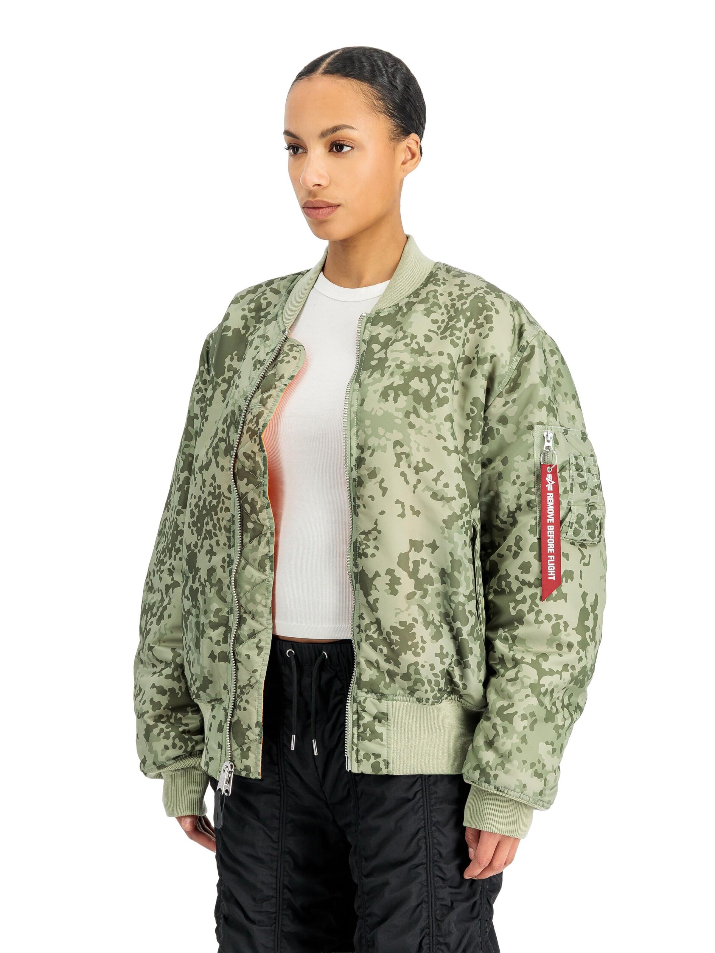 ALPHA INDUSTRIES Prechodná bunda 'MA-1 Heritage' - Zelená: predná strana