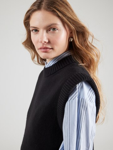 Cardigan & Other Stories en noir