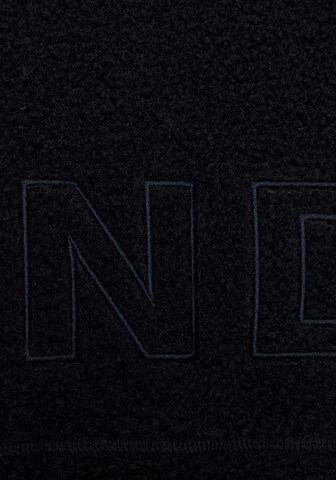 Elbsand Vest in Black