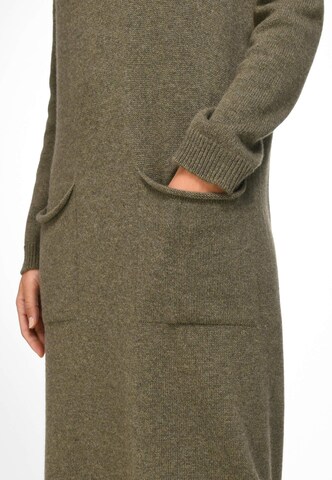 include Knitted dress in Green