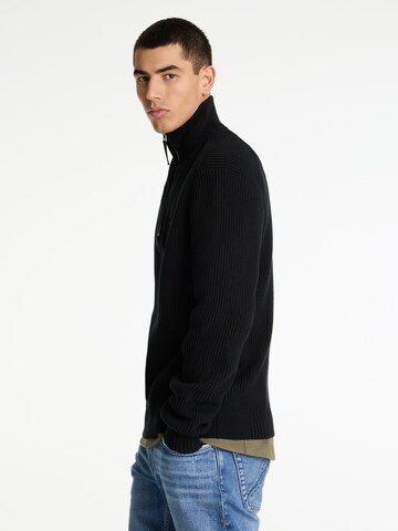 CHASIN' Sweater 'Oliver Half Zip' in Black