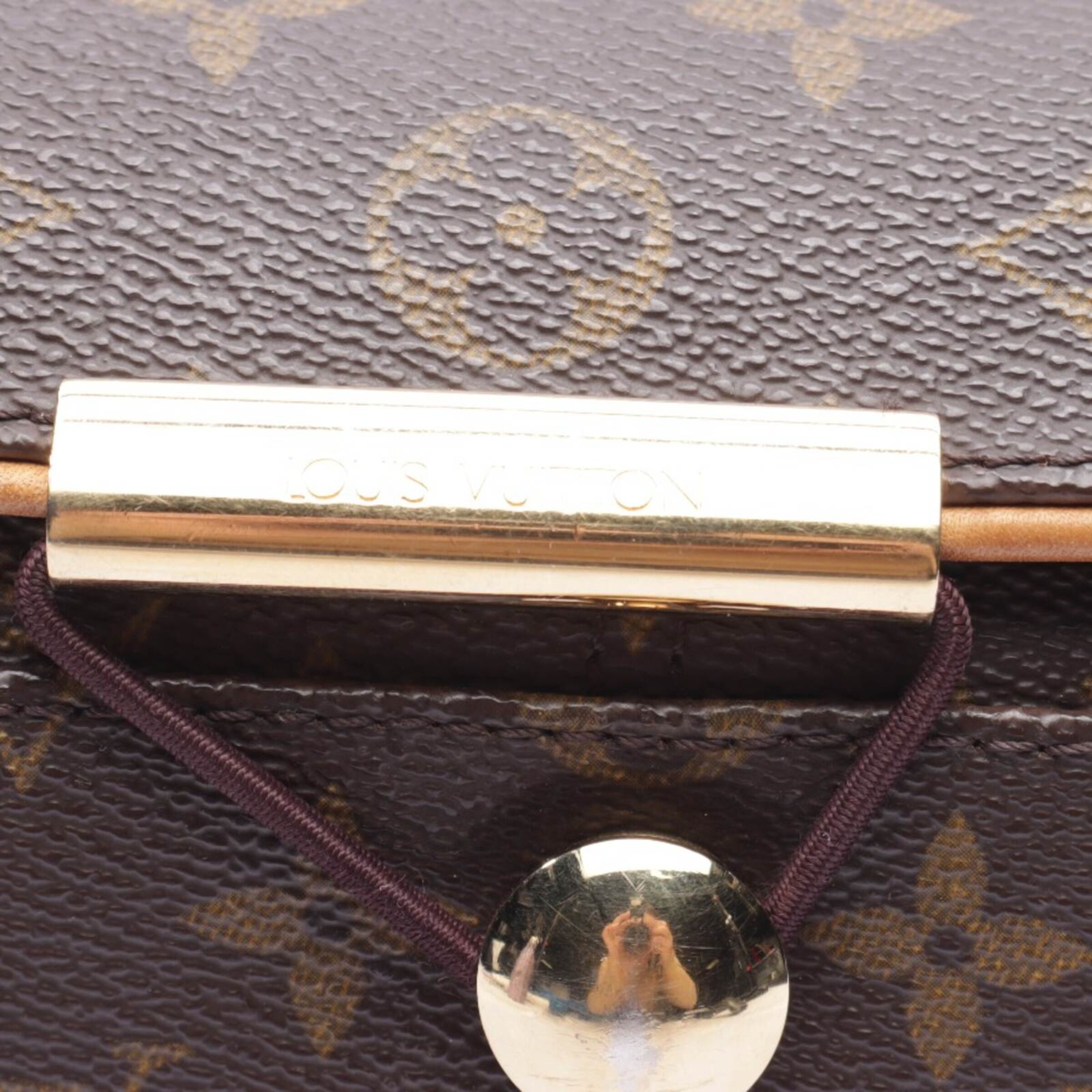 Louis Vuitton Bag in One size in Brown