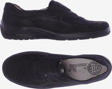 WALDLÄUFER Flats & Loafers in 38,5 in Black: front