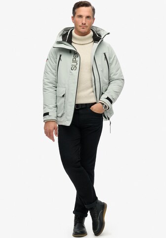 Veste d’hiver Superdry en blanc
