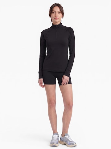 Nomi Active Sports Top 'Performance' in Black: front
