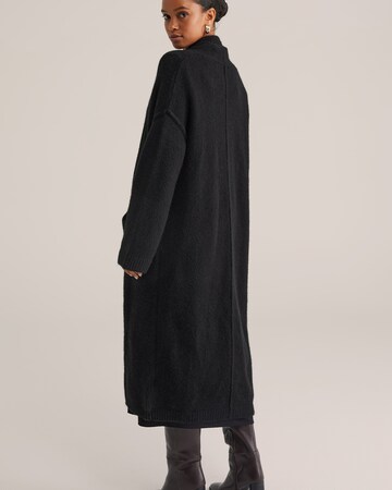 WE Fashion Neuletakki värissä musta
