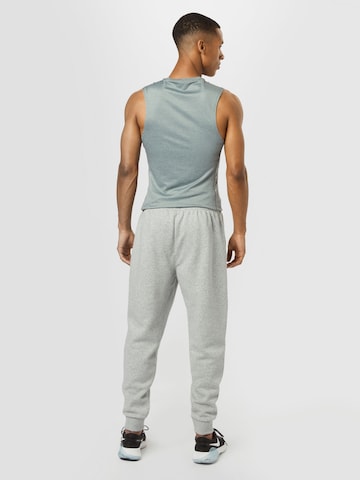 Tapered Pantaloni sport de la OAKLEY pe gri