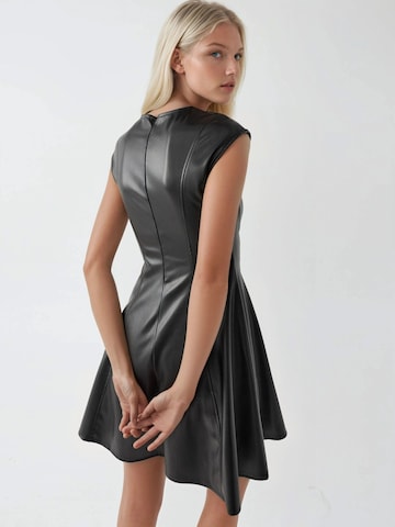 Busem - Vestido em preto