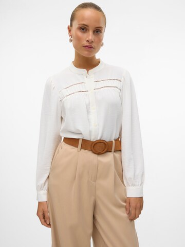 Camicia da donna 'Emma' di VERO MODA in bianco: frontale