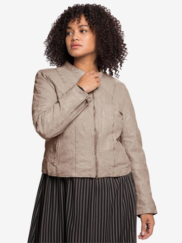 SHEEGO Between-Season Jacket in Beige: front