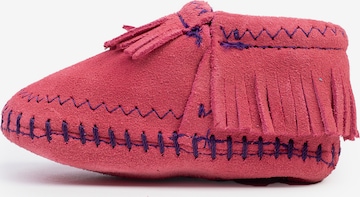 Stivale 'Riley Softsole' di Minnetonka in rosa: frontale