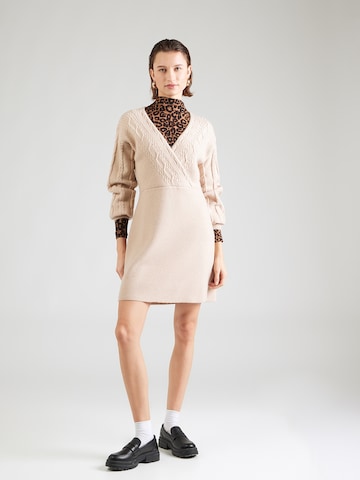 ABOUT YOU Sukienka z dzianiny 'Camilla' w kolorze beżowy: przód