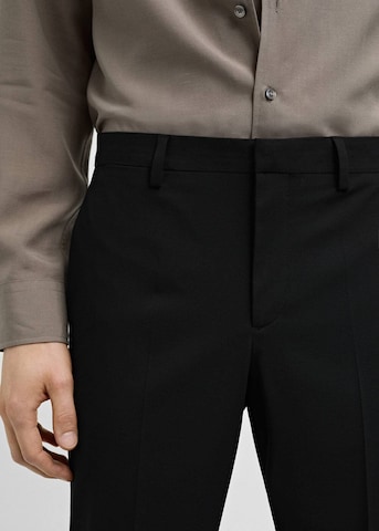 MANGO MAN Normalny krój Spodnie w kant 'Paris' w kolorze czarny