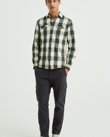 WE Fashion - Ajuste regular Camisa en verde