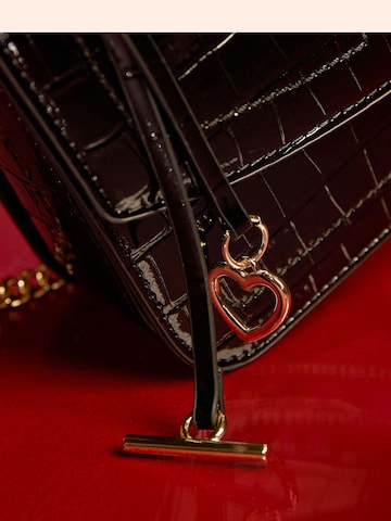 Lipsy Τσάντα ώμου σε μαύρο