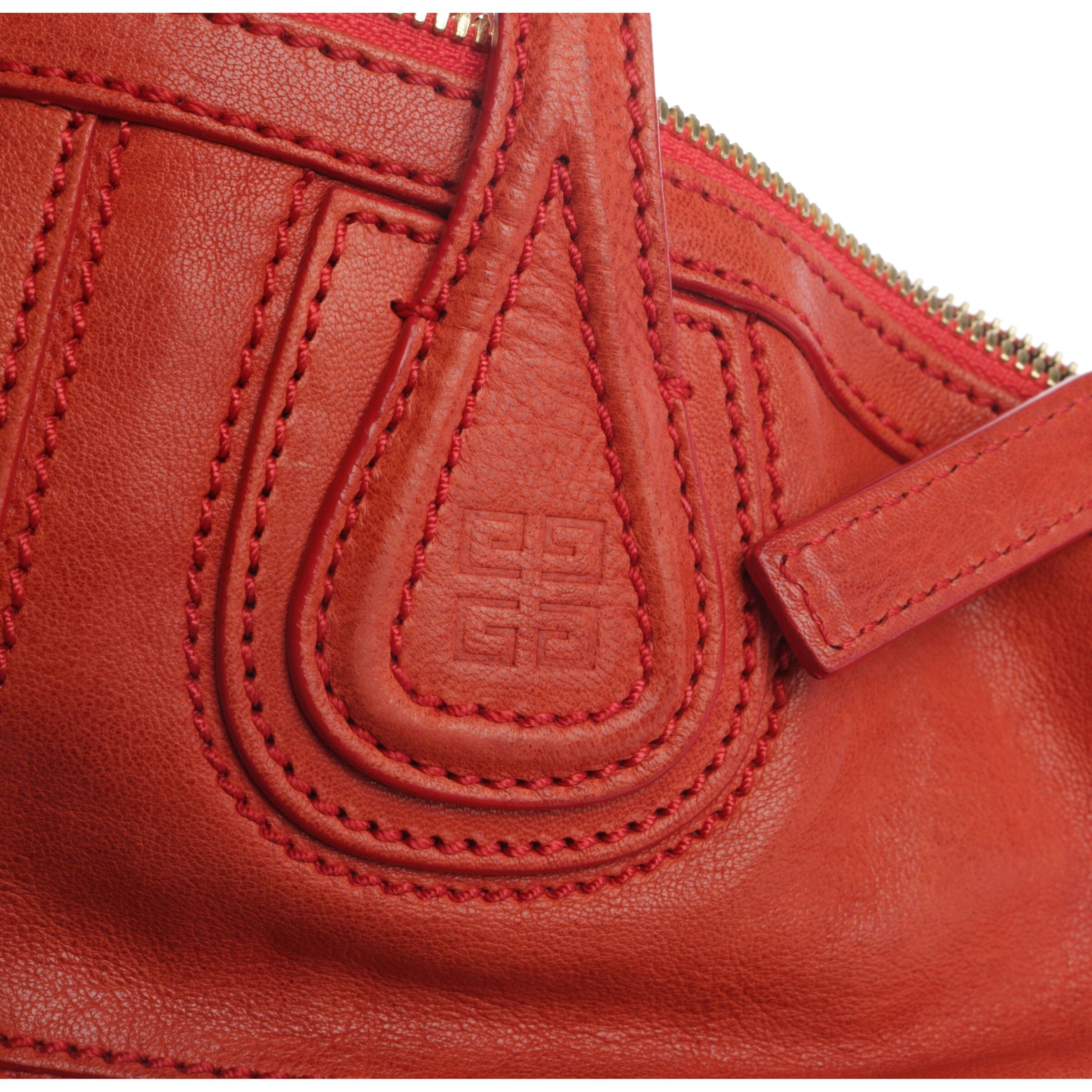 Givenchy Bag in One size in Red