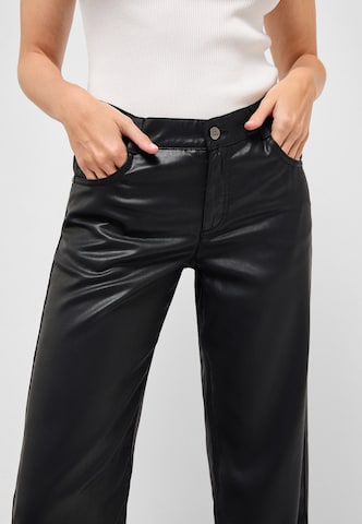 Angels Loose fit Chino Pants in Black