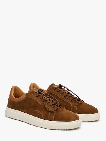 Estro Platform trainers '09-4261' in Brown