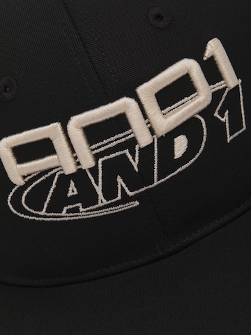 AND1 - Gorra en negro