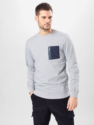 Urban Classics Sweatshirt in Grijs: voorkant