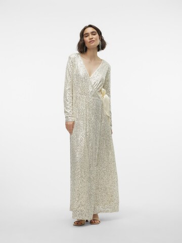 Robe de soirée 'ELLA' VERO MODA en argent