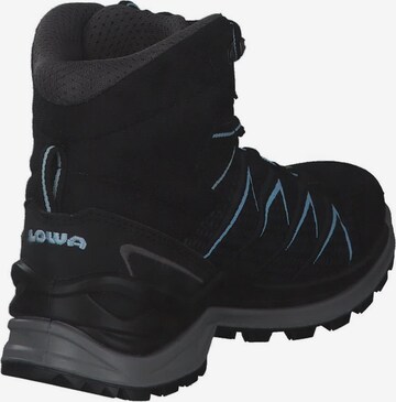 LOWA Boots in Zwart