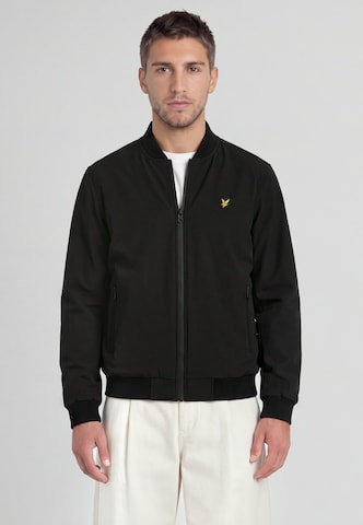 Lyle & Scott Overgangsjakke i sort: forside