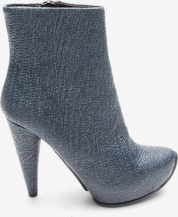 Acne Dress Boots in 38 in Blue: front