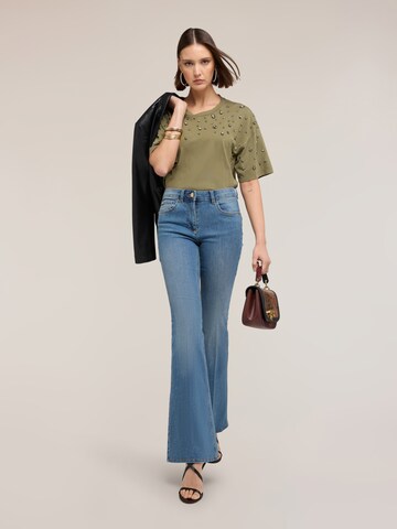 MOTIVI Flared Jeans in Blue