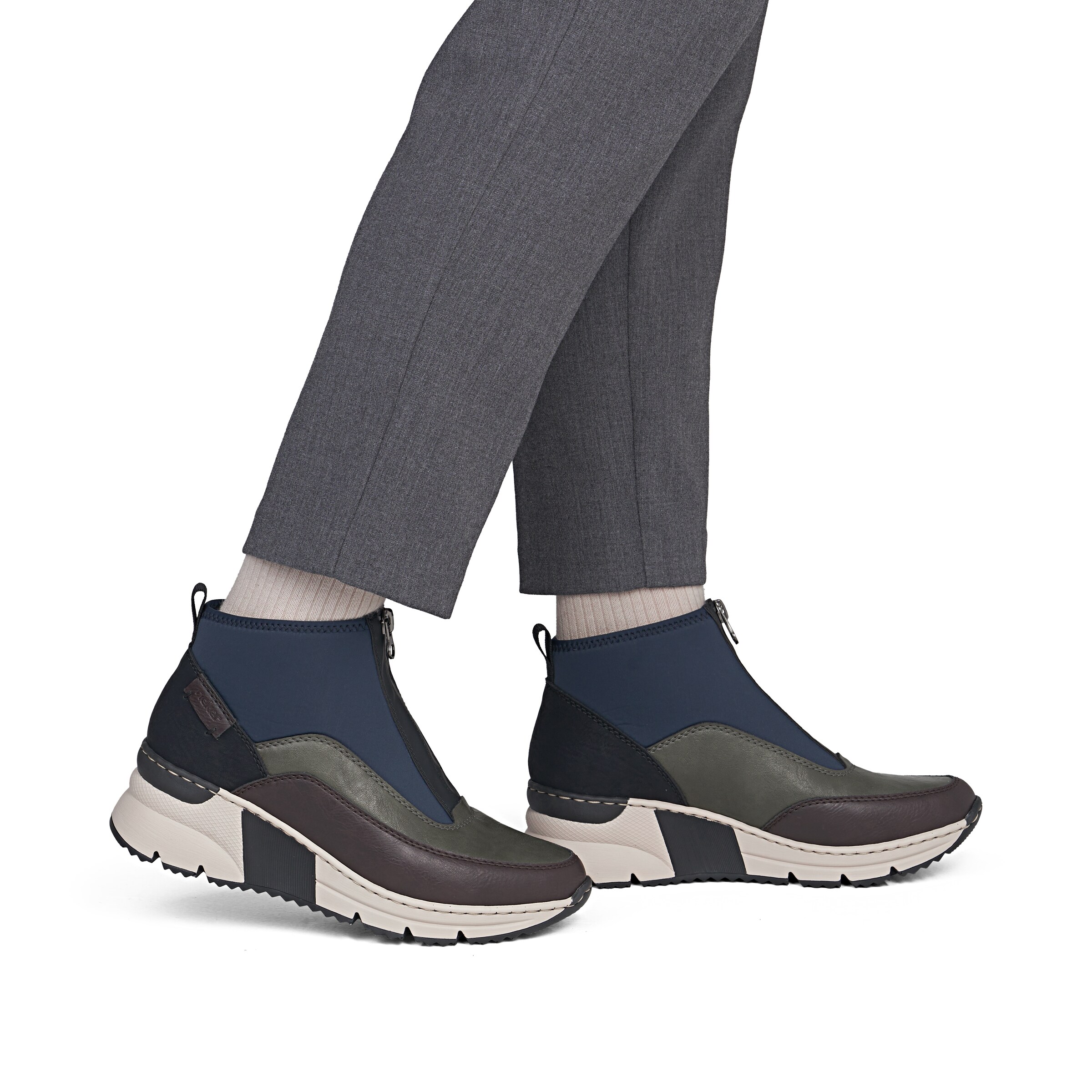 Bottines Rieker en bleu : devant