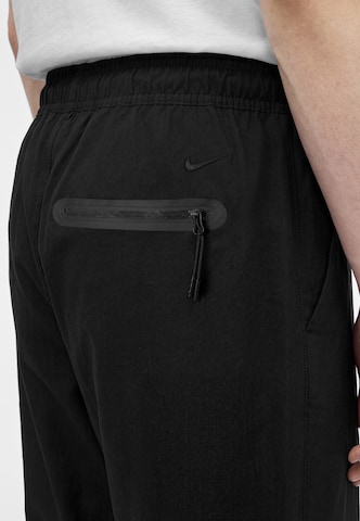 Nike Sportswear regular Παντελόνι σε μαύρο
