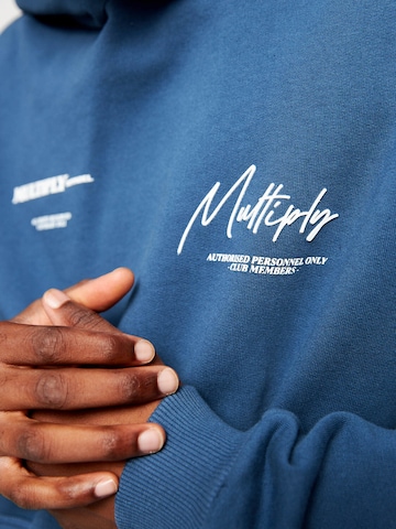 Sweat-shirt Multiply Apparel en bleu