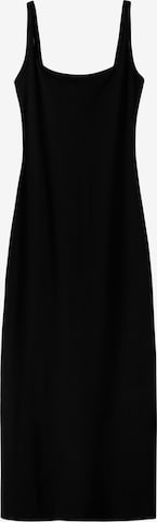 Rochie de la Bershka pe negru: față