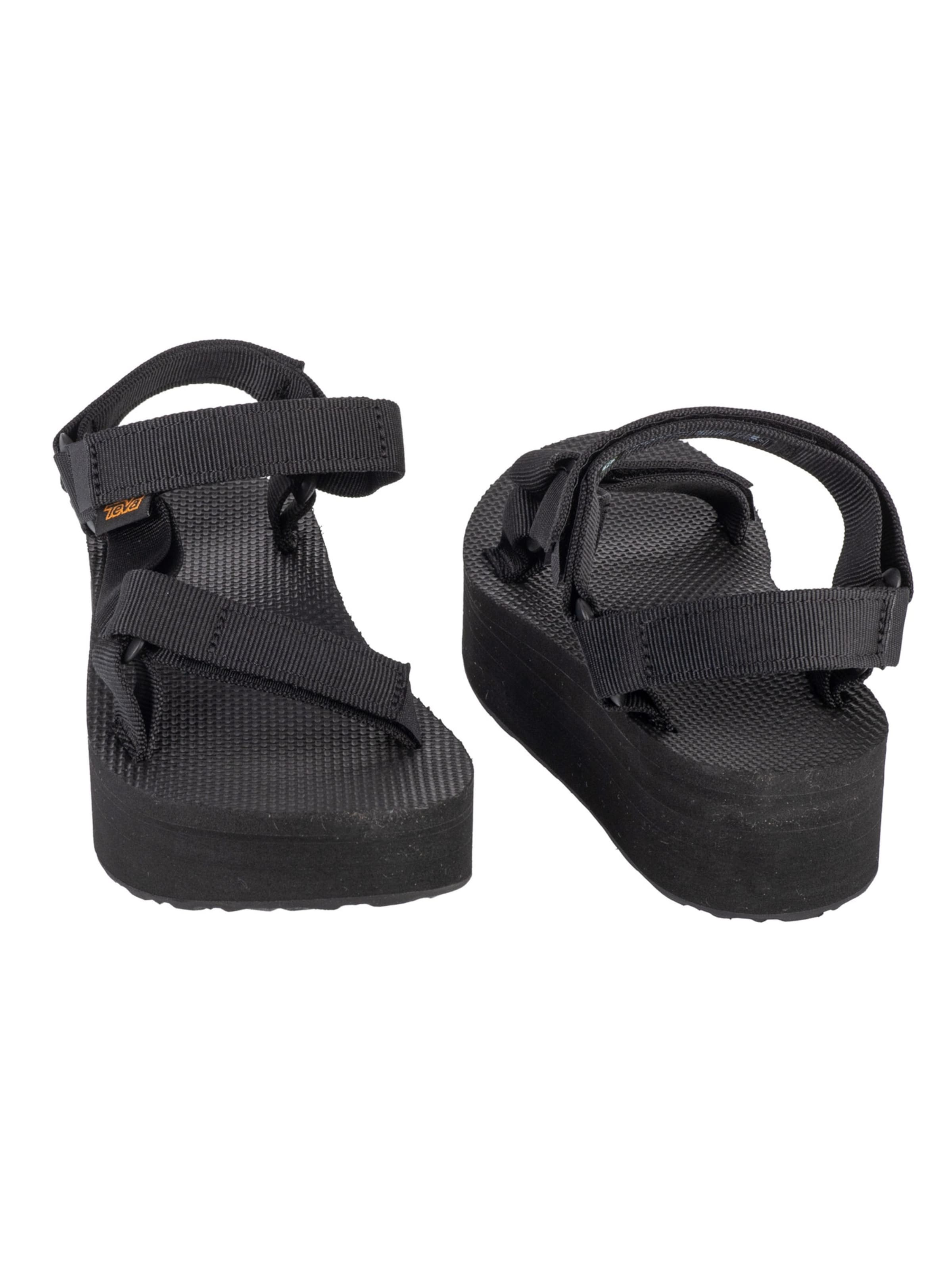 TEVA Sandale 'Teva W Flatform Universal Sandals'‌‌‌‌‌‌‌‌‌‌ in Schwarz