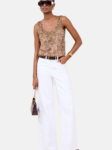 Top di Lipsy in marrone